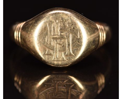 A 9ct gold signet ring, 6.4g, size O