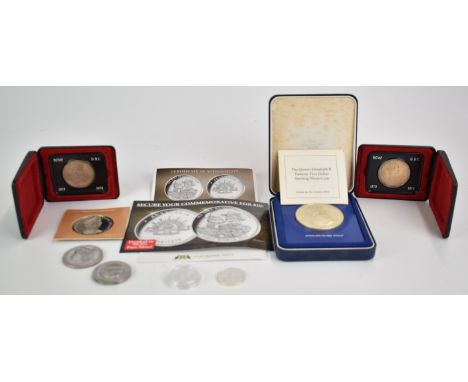 Eight various commemorative and other silver coins including Cook Islands, Grand Canyon, Canada dollars, Morgan silver dollar