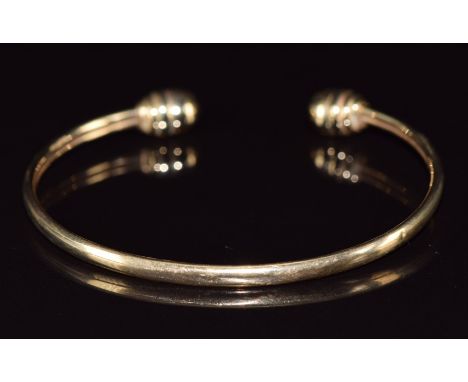A 9ct gold bangle, 6.3g&nbsp;