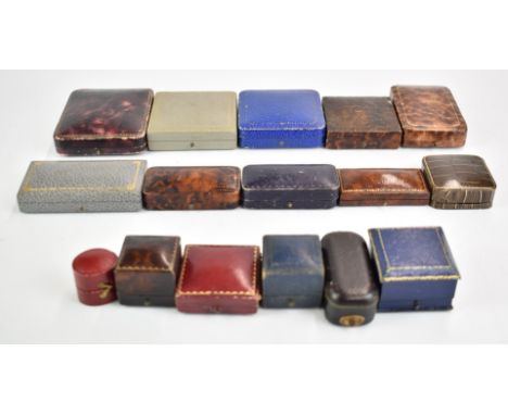Sixteen vintage jewellery boxes including 'James Wills, Oban', 'Parsons, Bristol', 'Biggs, Maidenhead &amp; Farnham', 'Coombe