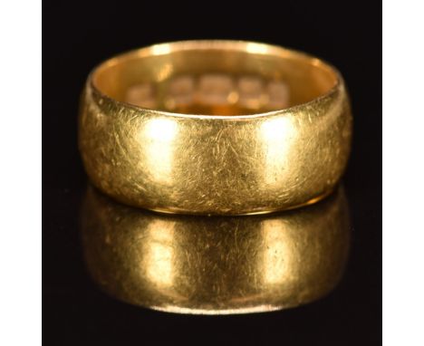 A 22ct gold wedding band / ring, Birmingham 1914, 7.5g, size M