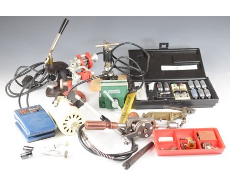 Axminster White Flex Shaft drill / polisher / grinder with foot control and further Axminster tools including a vice and mult