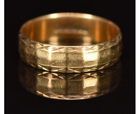 A 9ct gold wedding band / ring, 2.1g, size M/N