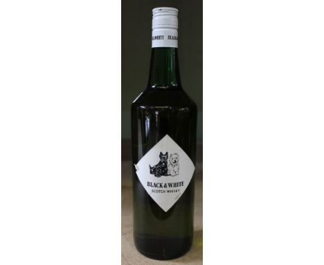 Black & White Buchanans Choice Old Scotch Whisky - 70° proof, 26 fl oz 
