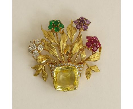 Vintage Italian 15.0 Carat Unheated Natural Yellow Cushion Cut Sapphire and 18 Karat Yellow Gold Brooch set with Round Cut Di