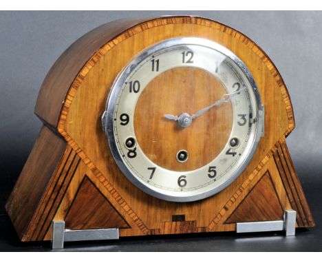 Franz Hermle &amp; Son - An original retro vintage mid 20th Century Art Deco walnut cased mantel clock having a central circu