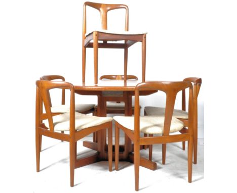 Johannes Andersen - Uldum Mobelfabrik -Julianne Chairs &amp; dining table - A vintage dining suite comprising a set of six 20