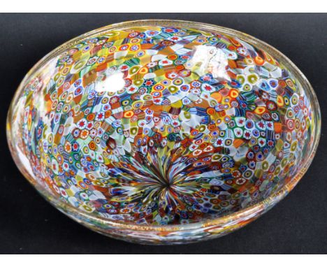 A retro vintage mid 20th Century Murano Italian Venetian studio art glass bowl in the manner of Alberto Dona. The bowl having