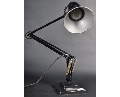 Herbert Terry - 1227 - A vintage pre war Herbert Terry 1227 Anglepoise table / desk lamp light having a black paint finish. F