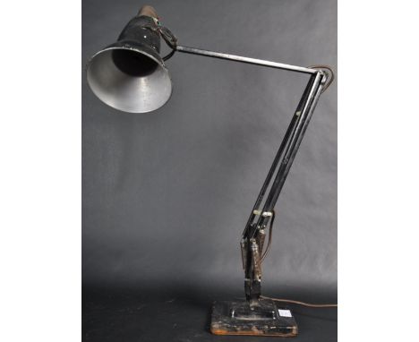 Herbert Terry - 1227 - A vintage pre war Anglepoise table / desk lamp having a black paint finish. Features a solid cast two 