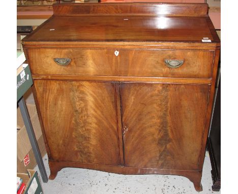 Late 19th/early 20th century flame mahogany sideboard, made by James Shoolbred & Co, Tottenham Court, London, with fitted cut