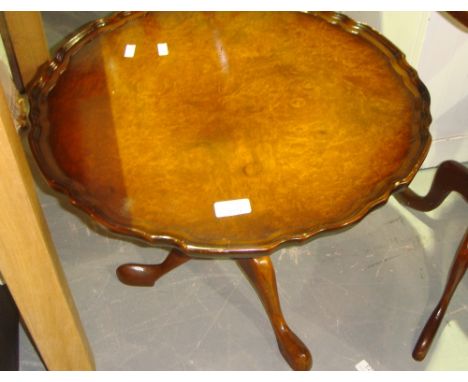 Vintage decorative pie crust walnut coffee table