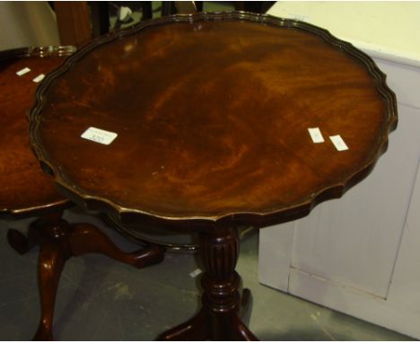 Vintage decorative pie crust mahogany coffee table