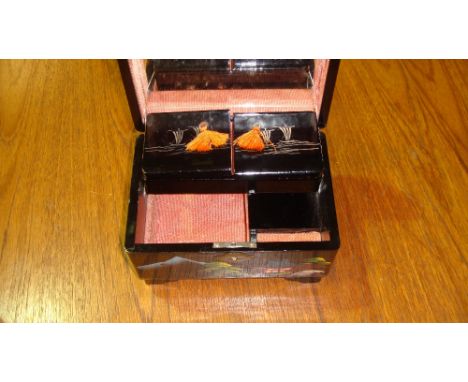 Vintage Japanese lacquered and inlaid musical jewellery box