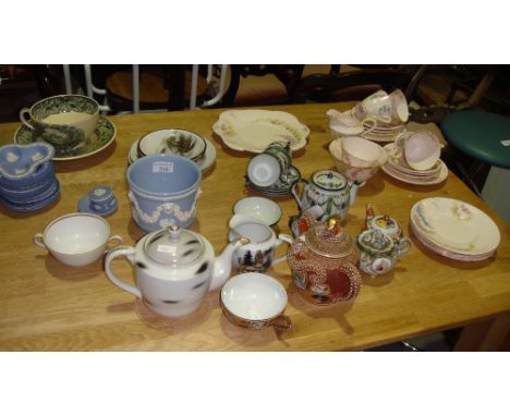 Assorted decorative china including Wedgwood Jasperware, vintage Tuscan tea set, Japanese tea ware etc.