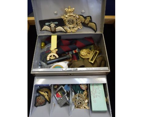 A COLLECTION OF VINTAGE "RAF" CLOTH BADGES and mixed miliaria badges and sundries 