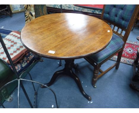 A GEORGE III OAK COUNTRY TRIPOD TABLE