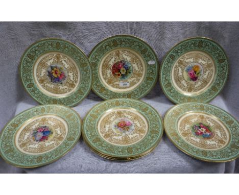 A SET OF EIGHT ROYAL WORCESTER CABINET PLATES, 27 cm dia. 