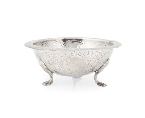  A GEORGE II SUGAR BASIN EDINBURGH 1740 Assay Master, Dougal Ged, of slight baluster form, chased scroll and floral border to