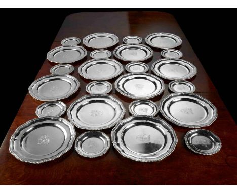  A SET OF TWELVE FIRST COURSE PLATES & TWELVE SIDE PLATES GARRARD & CO. LTD., LONDON 1975 each of circular outline with gadro