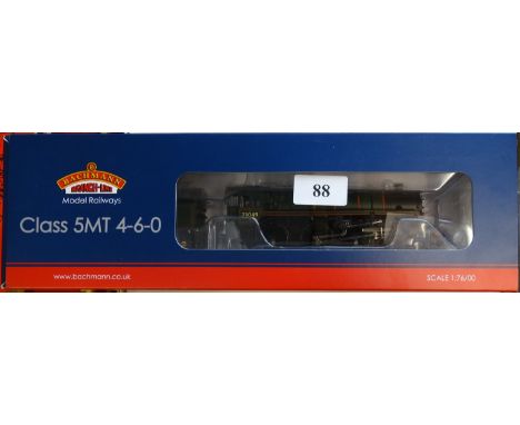 BACHMANN OO MODEL RAILWAY ENGINE &amp; TENDER CLASSCLASS 5MT GREEN LATE CREST (AS NEW)