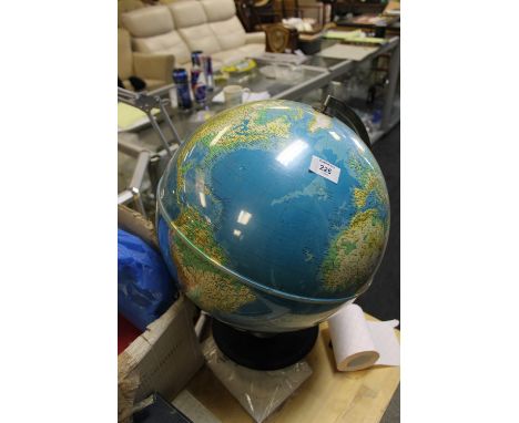 AN ILLUMINATING GLOBE LAMP