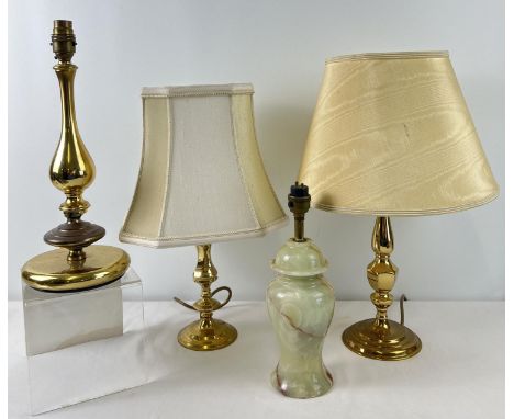 4 table lamp bases. 3 brass design, 2 with cream shades together with a green onyx lamp base. Largest approx. 26.5cm. 