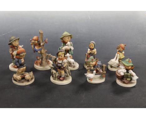 A QUANTITY OF COLLECTABLE FIGURES TO INCLUDE MANY GOEBEL EXAMPLES.