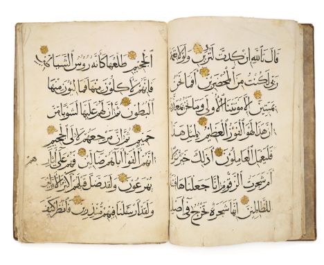A QUR'AN SECTION, MAMLUK, EGYPT OR SYRIA, 14TH/15TH CENTURY a manuscript comprising a section of the Qur'an, the text compose