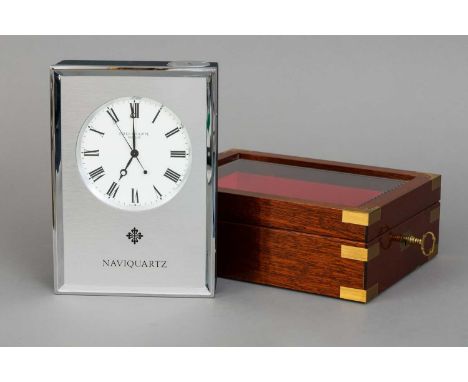 PATEK PHILIPPE "Naviquartz" E1200 Chronometer eckiges Guss-Gehäuse mit vernickeltem Rahmen und gebürsteter Aluminium Abdeckun