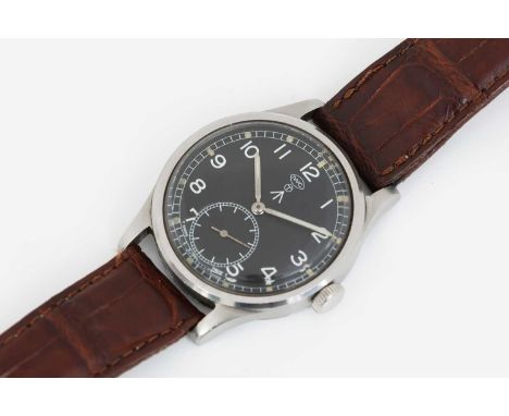 IWC Herrenarmbanduhr Mark X rundes Stahlgehäuse, schwarzes Zifferblatt mit weißen, arabischen Ziffern, dezentrale Sekunde auf