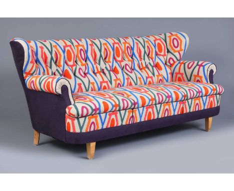 Sofa der 1950er Jahre   in geometrischen Dekoren mit bunt gemustertem Stoff von BOUSSAC/ PIERRE FREY neu bezogen, die Rücksei