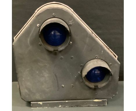 Railway interest - a Hawker Siddeley shunt/sub two light signal lamp, shaped metal case, 41cm high, 43cm wide 