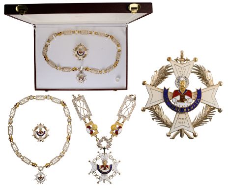 A Collar for the “Cruz de Honor” in Silver, gilt silver and enameled details; white enameled cross, 73x49 mm, flanked by Savo