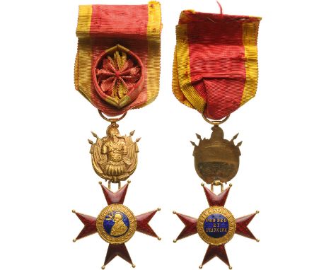 An early Knight’s Cross for military, 67x40 mm, in GOLD and red enamel on both sides;dark-blue enameled centre medallion with