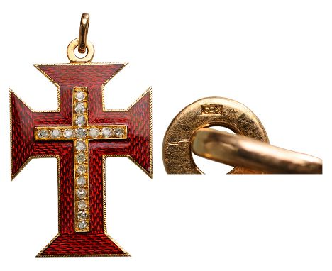 A Cross of the Order in Gold and bright-red, translucent enamel to both sides, 49x32 mm,  on an elegantly chiselled ground; t