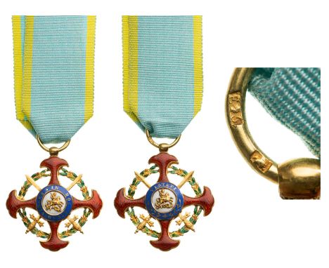 A Cross for a “Knight of Right” (Cavaliere di Diritto) in GOLD, 40x37 mm, red enameled cross, flanked by green enameled laure