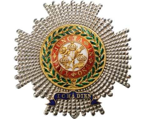 An Early Commander’s Breast Star, 73 mm, Military Division, with chiselled rays, white enameled centre medallion with golden 