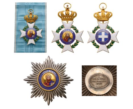 A Grand Cross set of the transitional type to the 2nd model: with Bavarianmade badge in GOLD, 110x73 mm, blue outer circlet, 