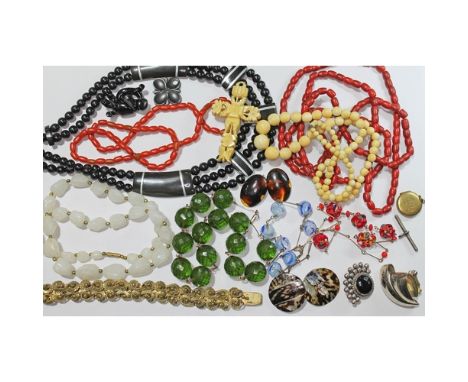 A mixed lot of vintage jewellery including a yellow metal bracelet length 19cm, a pair of imitation tortoiseshell clip on ear