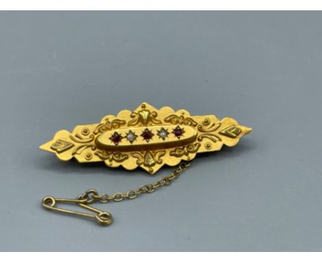 9ct Yellow Gold Ruby &amp; Seed Pearl Brooch - Weighing 2.41 grams 
