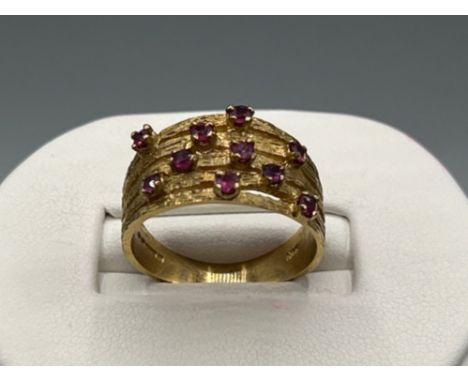 Ladies 9ct gold Ruby 10 stone fancy ring, size Q (4.58g) 