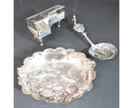 19th century silver twin handled dish with embossed bird &amp; flower decoration, bearing 930 mark and imported hallmark Ches