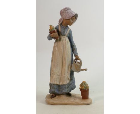 Large Nao figure watering flowers 11016: Height 31cm. 