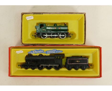Triang Hornby OO Gauge R150 NS 4-6-0 B12 Locomotive: Together with R.051 GWR 0-6-0 PT Locomotive, both boxed. (2) 