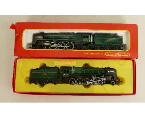 Triang Hornby OO Gauge Oliver Cromwell 70013 &amp; Tender: Together with R.861 BR2-10-0 Evening Star Locomotive, both boxed. 