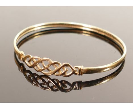 9ct gold ladies ornate bangle, 3.5g: 