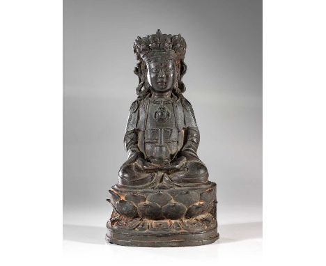 BronzeChina , 13th century Song Dynasty Dimensions: Height 22 cm Width 11 cm Depth 8 cmWeight: 1372 grams Bodhisattva Guanyin