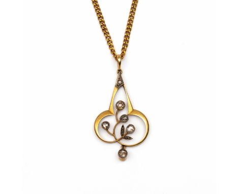 14 kt. Gouden hanger, Art Nouveau. In de vorm van een open pinakel waarin een tak vormig ornament bezet met roosgeslepen diam