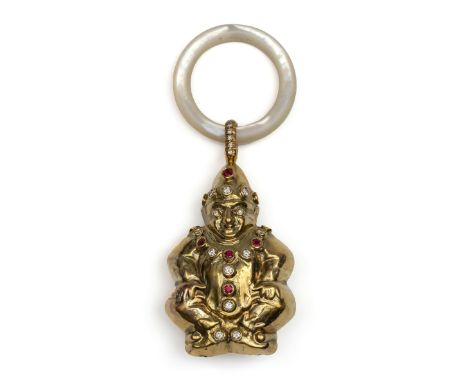 Beneden wettelijk gehalte gouden rammelaar. In de vorm van een clown, bezet met robijn en briljant geslepen diamant met een t